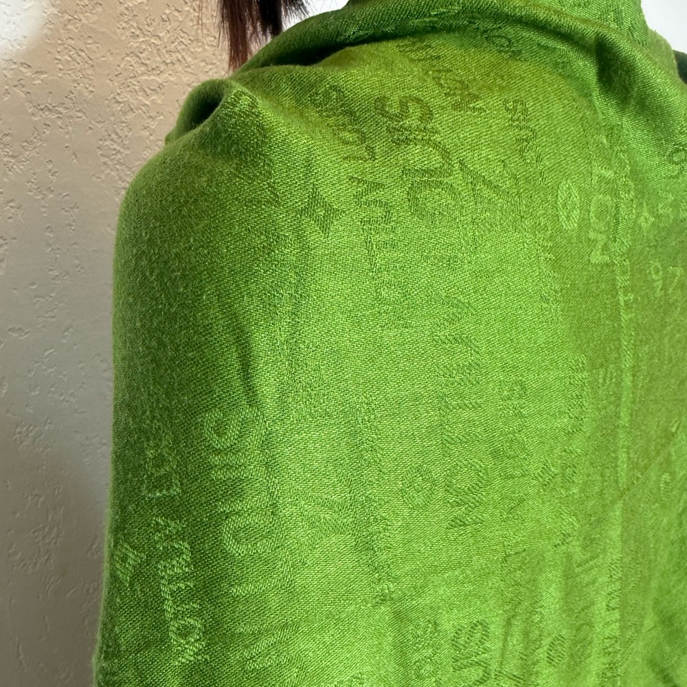Louis Vuitton Scarf Shawl Wrap LV Monogram Fringe Green 67.5X26 Inches - Picture 7 of 15